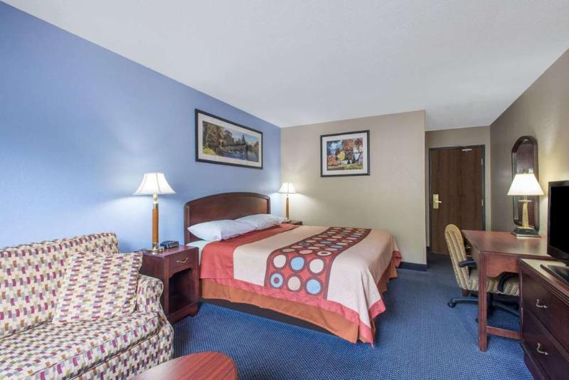 Super 8 By Wyndham Gardner Hotel Exterior foto